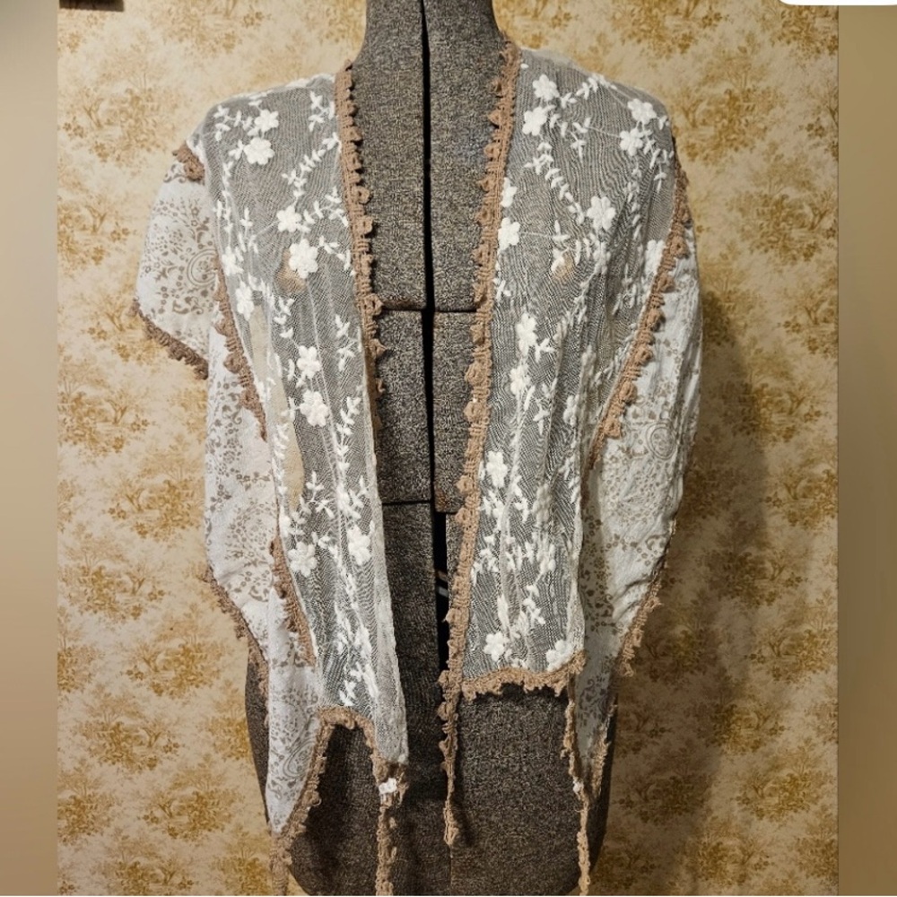 Chic Lace Scarf/Wrap